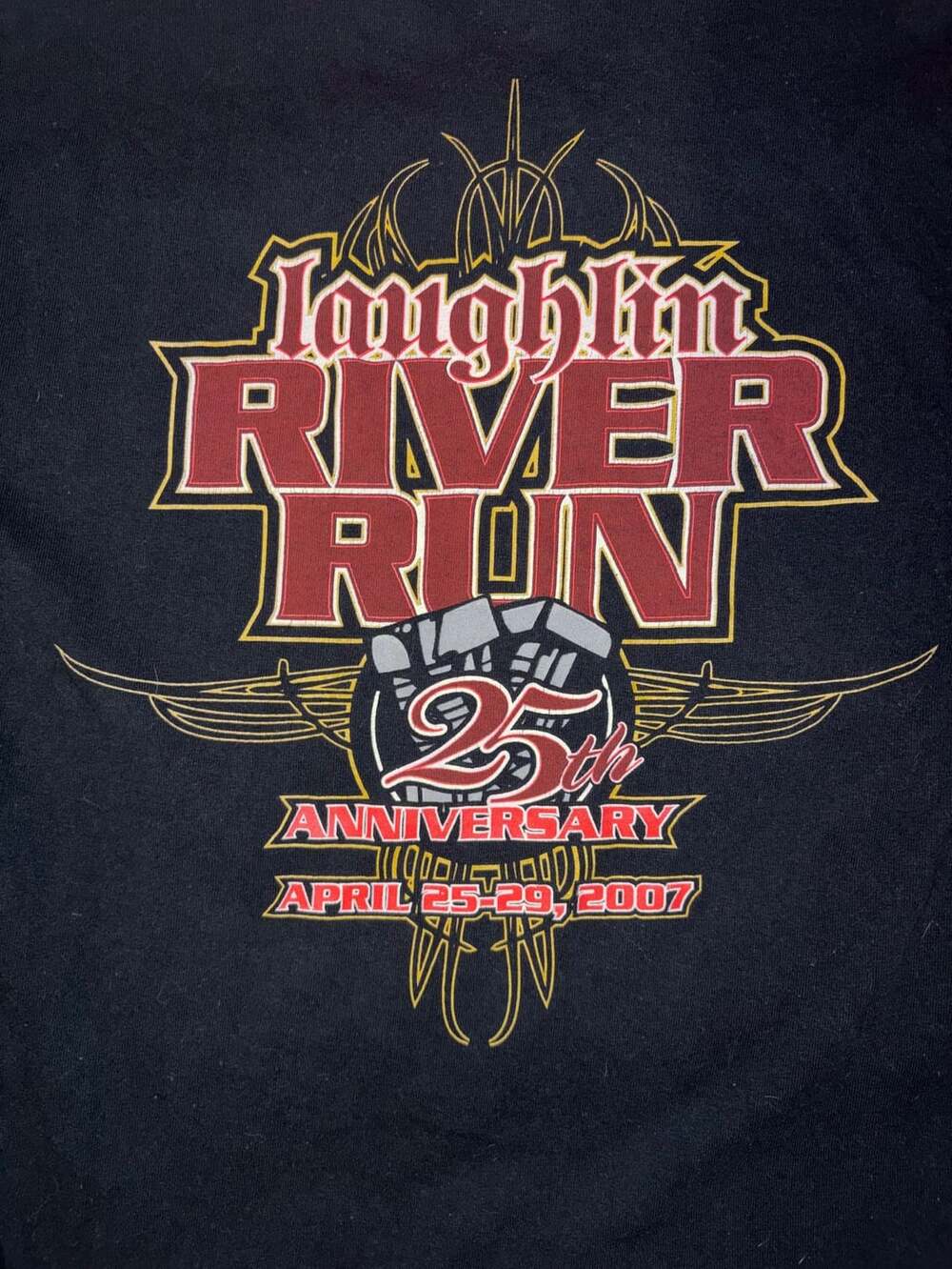 Gildan Laughlin River Run Long Sleeve T-Shirt Size M Black Cotton